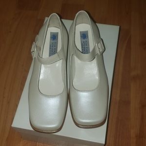 Girl shoe Euro size 30 US size 12.5